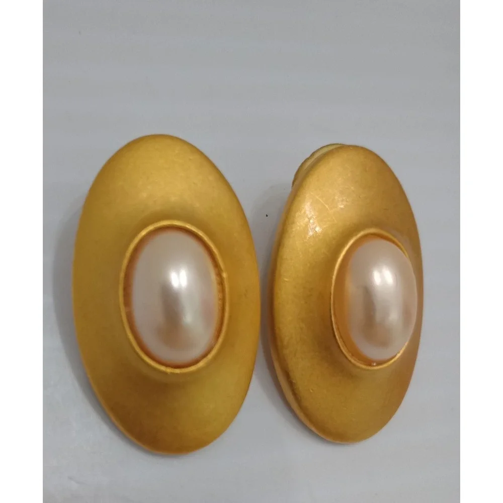 Vintage M.J. Carroll Gold Faux‎ Pearl Oval Pierced Earrings